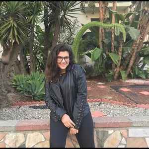 Meet your Posher, Amina